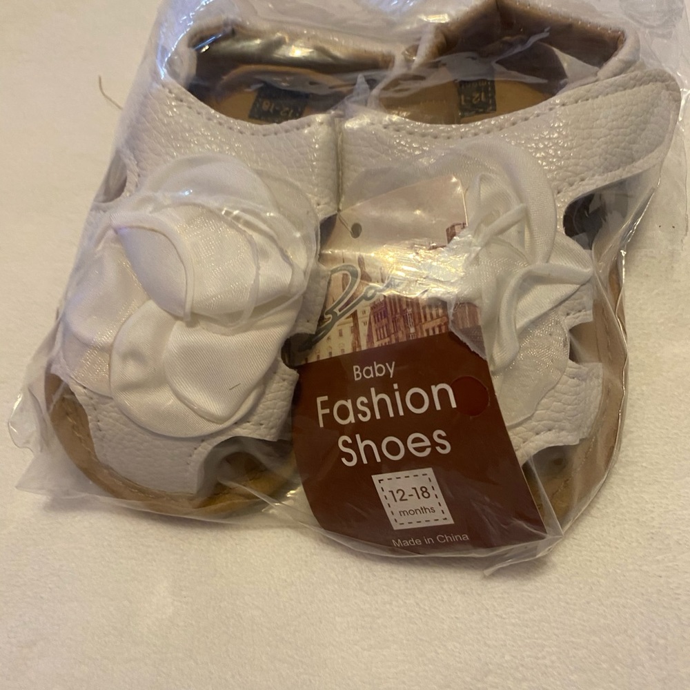 Fashion baby shoes